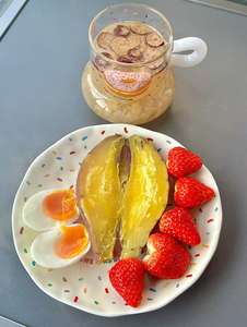 Mug à café en verre avec poignée, style frais et tendance, Yirong <span class=keywords><strong>Tianxia</strong></span>, mini thé de l'après-midi, résistant à la chaleur, motif de dessin animé, grande capacité - Product Image 3