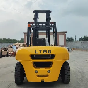 Compact Hydraulic Transmission Forklift 7 Ton Large Diesel Forklift With 5m Lifting Height