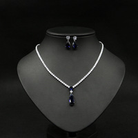 Ensemble de bijoux en zircone de conception simple-boucles d'oreilles goutte d'eau et collier pour les soirées mariée demoiselle d'honneur fiançailles ou cadeau