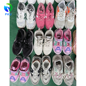 Sneaker da <span class=keywords><strong>donna</strong></span> <span class=keywords><strong>di</strong></span> alta qualità modello A-121 colori misti taglie miste PKU marchio in buone condizioni abbigliamento usato all'ingrosso - Product Image 3