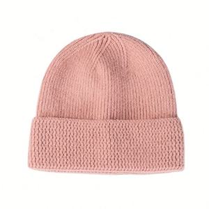 Automne et hiver chaud bonnet tricoté chapeau casquette d'hiver personnalisée pour hommes et femmes pour les fêtes sportives voyage tenue décontracté - Product Image 4