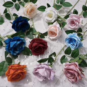 Rosa Artificial de Seda Yixuan, Flor de Alta Simulación para Decoración de Bodas, Uso Profesional por Floristas - Product Image 1