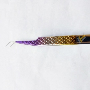 Pinzas de volumen de agarre de diamante con logotipo personalizado, acero inoxidable recubierto con plasma multicolor para extensión de pestañas sostenible, Punta puntiaguda - Product Image 6