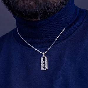 Pendentif en moissanite artisanal avec un éclat brillant, design élégant et minimaliste, parfait pour le bureau ou les événements du soir - Product Image 6