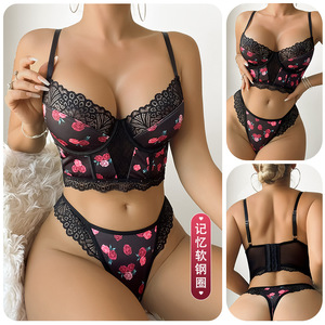 Article populaire : <span class=keywords><strong>Ensemble</strong></span> de <span class=keywords><strong>lingerie</strong></span> féminine sexy et <span class=keywords><strong>glamour</strong></span>, imprimé roses, avec soutien-gorge à taille froncée en dentelle et string, pour usage quotidien - Product Image 5