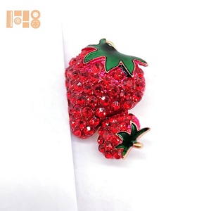 2025 derniers bijoux pour femmes fille mode strass mignon rouge fruits légumes amour fraise broche broche - Product Image 4