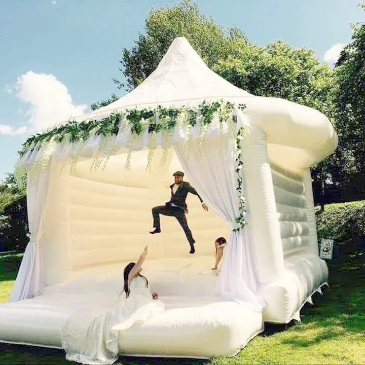 Hot Sale Outdoor aufblasbare Türsteher Kinder Hochzeit Spielplatz Ausrüstung kommerzielle weiße Hüpfburg