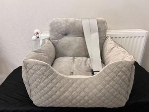 Asiento de cuero PU personalizado para perros, elevador de mascotas, resistente al agua, cama de viaje de lujo, bolsa transportadora - Product Image 2