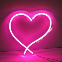 Enseigne LED personnalisée pour intérieur et extérieur, idéale pour décorations d'anniversaire, de Noël, de festivals, et comme toile de fond. Affichage multicolore romantique. Fournisseur d'usine.