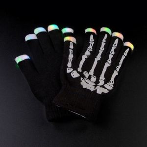 Gants de fête lumineux à LED en forme de doigts de squelette pour Halloween, pour une utilisation en extérieur - Product Image 1