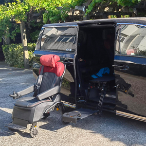 Siège de voiture électrique de luxe en cuir réglable Programmable tournant ascenseur handicapé handicapé fauteuil roulant utilisateurs capacité de charge 150KG - Product Image 4