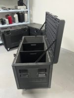 Valise de transport PE avec roulettes pivotantes, séparateurs intérieurs mobiles, structure démontable pour économiser sur les frais de transport pour les outils de scène et les câbles