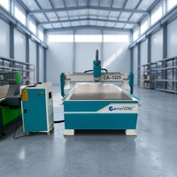 Machine de fraisage CNC haute précision 1325 avec broche de 9 kW pour la production d'armoires et la fabrication de portes en bois massif
