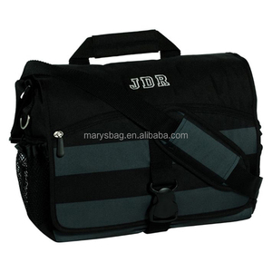 Sac à bandoulière à rayures olive avec de nombreuses poches - Product Image 1
