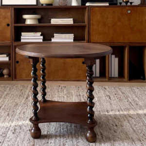 Table basse traditionnelle en bois avec pieds torsadés en blé et étagère inférieure, style antique fait main, meuble de salon - Product Image 1