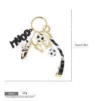 Porte-clés de football personnalisé EDGE, accessoire de sac à main sportif, breloque tendance pour femme
