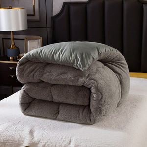 Set Biancheria da Letto Personalizzato all'Ingrosso Autunno Inverno in Velluto Grigio con Piumino Spesso e Caldo in Lana d'Agnello, Singolo, Matrimoniale, King e Queen Size - Product Image 5