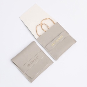 Bolsas de Joyería de Cuero PU PUPPYSEW de 8*8cm, Bolsitas de Cuero Artificial para Aretes, Collares y Anillos, Bolsas de Empaque con Logotipo Impreso - Product Image 1