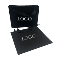 Sacs cadeaux en papier kraft personnalisés avec ruban et logo personnalisé pour vêtements