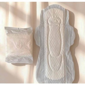 Insoftb Muestras Gratis <span class=keywords><strong>Toallas</strong></span> <span class=keywords><strong>Sanitarias</strong></span> Femeninas Ultra Grandes en China - Product Image 4