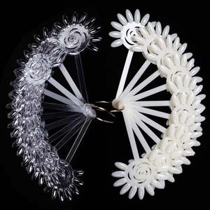 Tarjetas <span class=keywords><strong>de</strong></span> Práctica <span class=keywords><strong>de</strong></span> <span class=keywords><strong>Uñas</strong></span> con Diseño <span class=keywords><strong>de</strong></span> <span class=keywords><strong>Girasol</strong></span>, Sistema <span class=keywords><strong>de</strong></span> Muestras en Forma <span class=keywords><strong>de</strong></span> Pétalo 3D con Puntas <span class=keywords><strong>de</strong></span> Práctica Desmontables para Entrenamiento con Esmalte <span class=keywords><strong>de</strong></span> Gel - Product Image 4