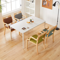 Table à manger en bois massif personnalisable ensemble de chaises personnes âgées et maison de retraite établissement de soins médicaux adapté appartement vieillissement loisirs