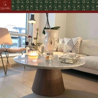 Table basse ronde en marbre blanc GOLDKING, pieds coniques en bois massif, style scandinave moderne, salon, OEM ODM, directement de l'usine