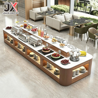Comptoir de buffet d'hôtel sur mesure avec finition bois, vitrine de présentation alimentaire pour la restauration avec éclairage LED et rangement pour vaisselle, idéal pour les banquets de restaurant