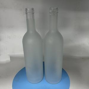 Prix de gros Personnalisé 750ml <span class=keywords><strong>Bouteille</strong></span> en verre dépoli <span class=keywords><strong>75cl</strong></span> <span class=keywords><strong>Bouteille</strong></span> de <span class=keywords><strong>vin</strong></span> rouge en verre <span class=keywords><strong>vide</strong></span> avec bouchon en liège <span class=keywords><strong>Bouteille</strong></span> en verre de <span class=keywords><strong>vin</strong></span> - Product Image 1