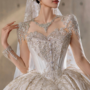 Lsgz02 Vestido de Novia Romántico Blanco con Rosas 3D en Toda la Superficie, Escote Corazón, Cola Catedral, Vestido de Novia Jancemebr - Product Image 6