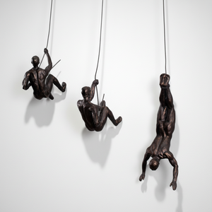 Escultura de Resina de Hombre Escalando, Decoración de Pared Interior Moderna para el Hogar y Restaurantes, Arte Mural, Figura de Hombre Montada en la Pared - Product Image 1
