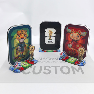 Vente en gros NASNAK SJB-2027 – Présentoir de bureau transparent en acrylique 3D lenticulaire, motif dessin animé, support photo, mascotte - Product Image 4