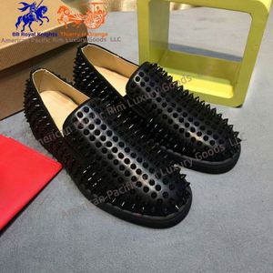 Mocasines Casuales para Hombre, Estilo Loafers, con Tachuelas, Antiolor, Parte Superior de Gamuza Sintética, Versátiles, Modernos y Cómodos - Product Image 4