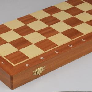 Jeu d'échecs polonais authentique RUNAN pour enfants, pièces en bois massif de haute qualité, pliable, écologique, personnalisable - Product Image 4