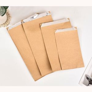 Sac d'emballage en papier enduit anti-graisse de qualité alimentaire jetable pour sandwichs de poulet de restaurant BBQ, idéal pour la vente à emporter - Product Image 4