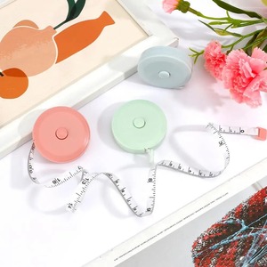 Cinta métrica retráctil para mediciones corporales y costura, regla de tela de 150 cm/60 pulgadas con escala en pulgadas y centímetros - Product Image 2