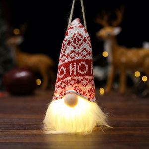 Pendentif de Noël en tissu sans visage, lumineux et alimenté par piles, en forme de forêt - Product Image 3