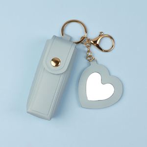 Llavero Portabálsamo Labial y Brillo Labial, Mini Estuche de Cuero PU con Etiqueta Privada, Bonito y Compacto - Product Image 5