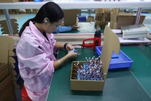 Batterie au lithium cylindrique personnalisée 3,7 V <span class=keywords><strong>18650</strong></span> 7500 mAh/9000 mAh, cellule rechargeable d'origine pour éclairage LED / jouet électrique - Product Image 3