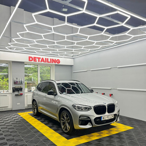 Panneaux lumineux à LED hexagonaux pour affichage de magasin de détail Décorations murales modulaires - Product Image 2