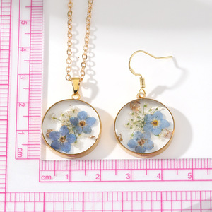 Nuovi orecchini rotondi alla moda con fiori secchi delicati fiori eterni orecchini non ti scordar di Me gioielli per <span class=keywords><strong>lei</strong></span> - Product Image 6