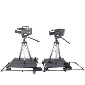 Chariot de caméra motorisé avec trépied et pédales pour le tournage de films de cinéma - Product Image 1