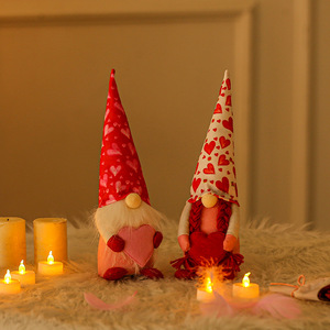 Cadeau de la fête des amoureux chinoise transfrontalière, poupée en peluche en forme de cœur de pêche Rudolph, en tissu, ornements suspendus pour fenêtre - Product Image 3