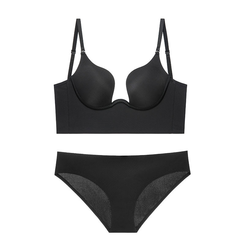 Soutien-gorge simple noir [version haute qualité]]
