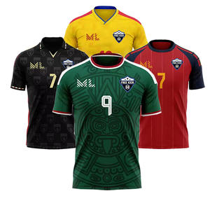 Nouvel <span class=keywords><strong>ensemble</strong></span> maillot de football personnalisé 2026 respirant à manches courtes et tenue complète populaire pour club de football - Product Image 1