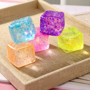 Jouet sensoriel anti-stress en forme de cubes de sucre moelleux en silicone PU pour enfants - Product Image 1