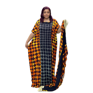 Boho-Chic Kaftan und Schal-Set, Lebendiges Ankara-Print Maxikleid, Urlaubskleidung - Product Image 1
