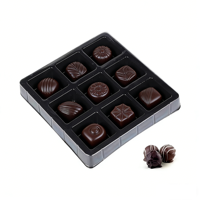 Plateau en plastique noir pour chocolat en forme carrée avec couvercle