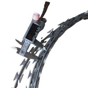 स्टेनलेस स्टील BTO-22 रेजर बार्बेड वायर गैल्वेनाइज्ड कंसर्ट टेना रेजर वायर बाड़ - Product Image 6