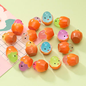 ของตกแต่งเรซิ่นรูปสัตว์การ์ตูน 3 มิติ สเตอริโอ เรืองแสง เป็นมิตรกับสิ่งแวดล้อม วาดด้วยมือ ของขวัญชิ้นเล็กๆ สำหรับเด็ก งานประดิษฐ์เครื่องประดับเรซิ่น คริสต์มาส - Product Image 4